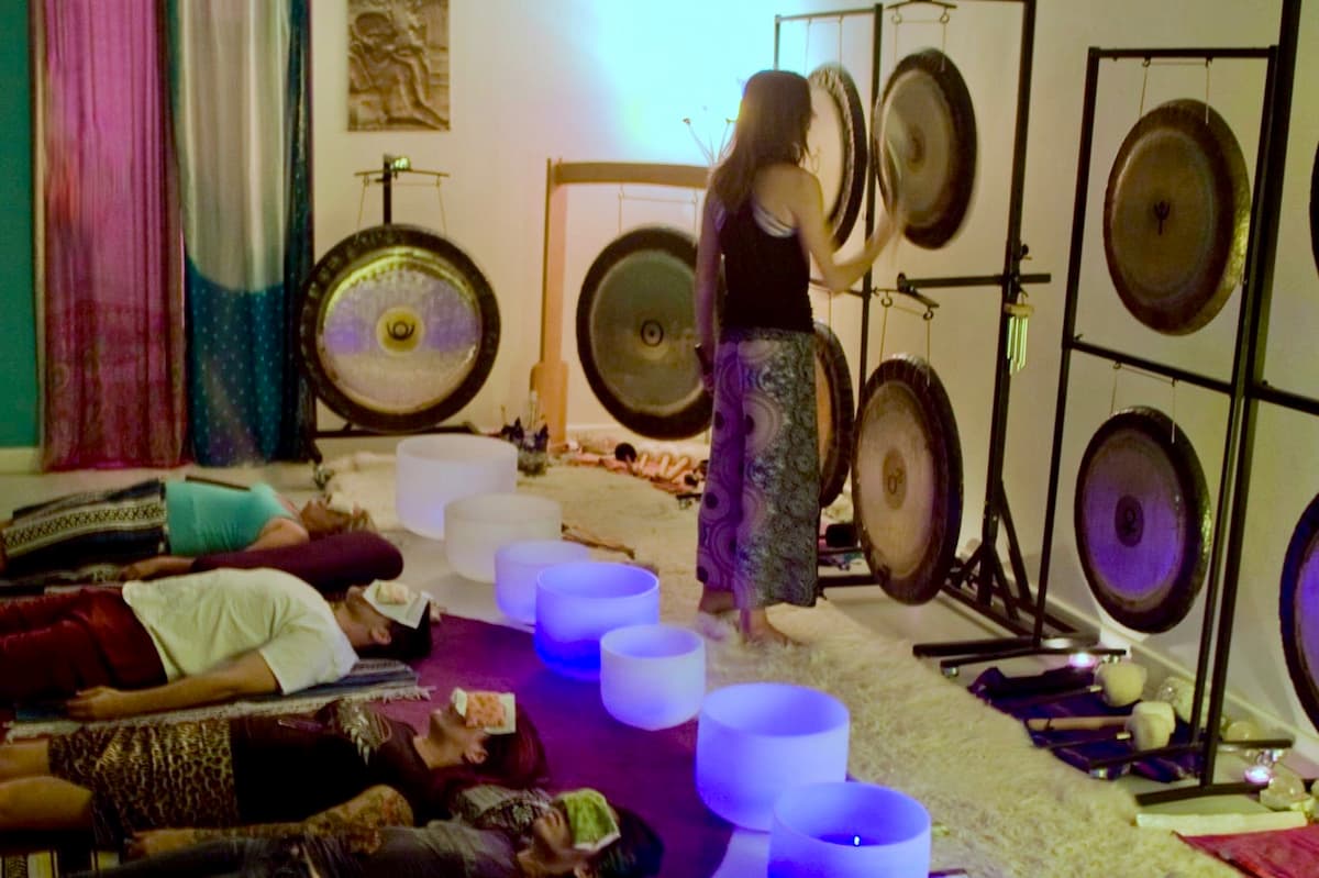Jamie Bechtold playing a sound bath at The Soundbath Center